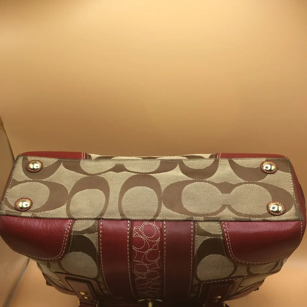 Coach Crimson  Hamptons Signature Red Large  Carryall